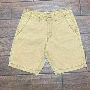 🌟 Men’s size 32 flat front khaki shorts. 🌟